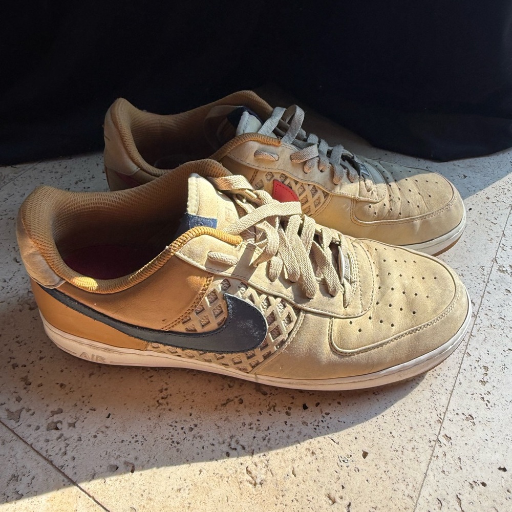 Men's 13 Nike Air force, one bird nest red blue Sneakers - Picture 7 of 8